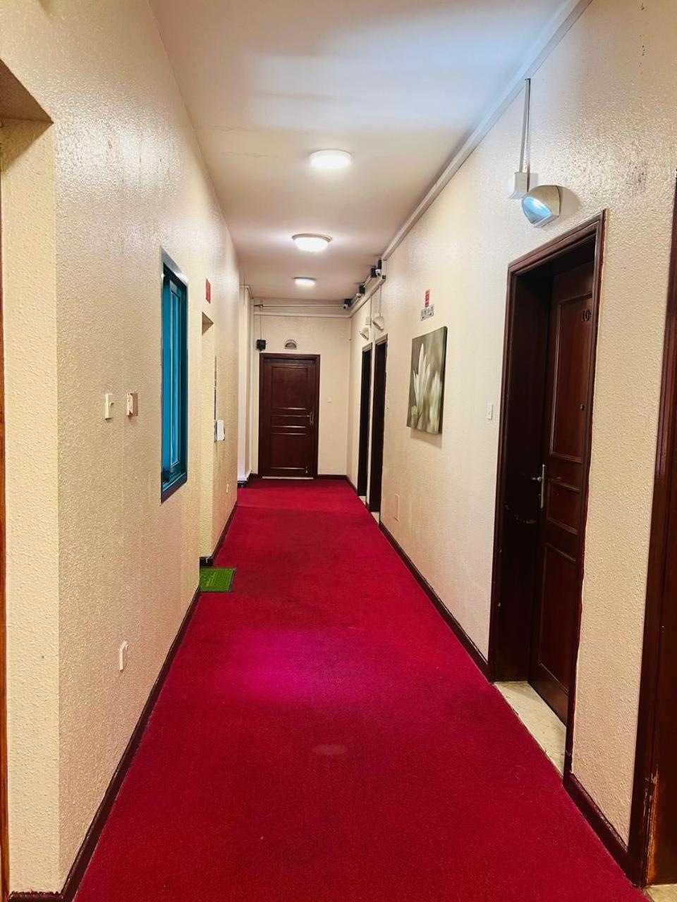 Parasol Hotel Dubaï Extérieur photo